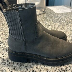 women’s boots